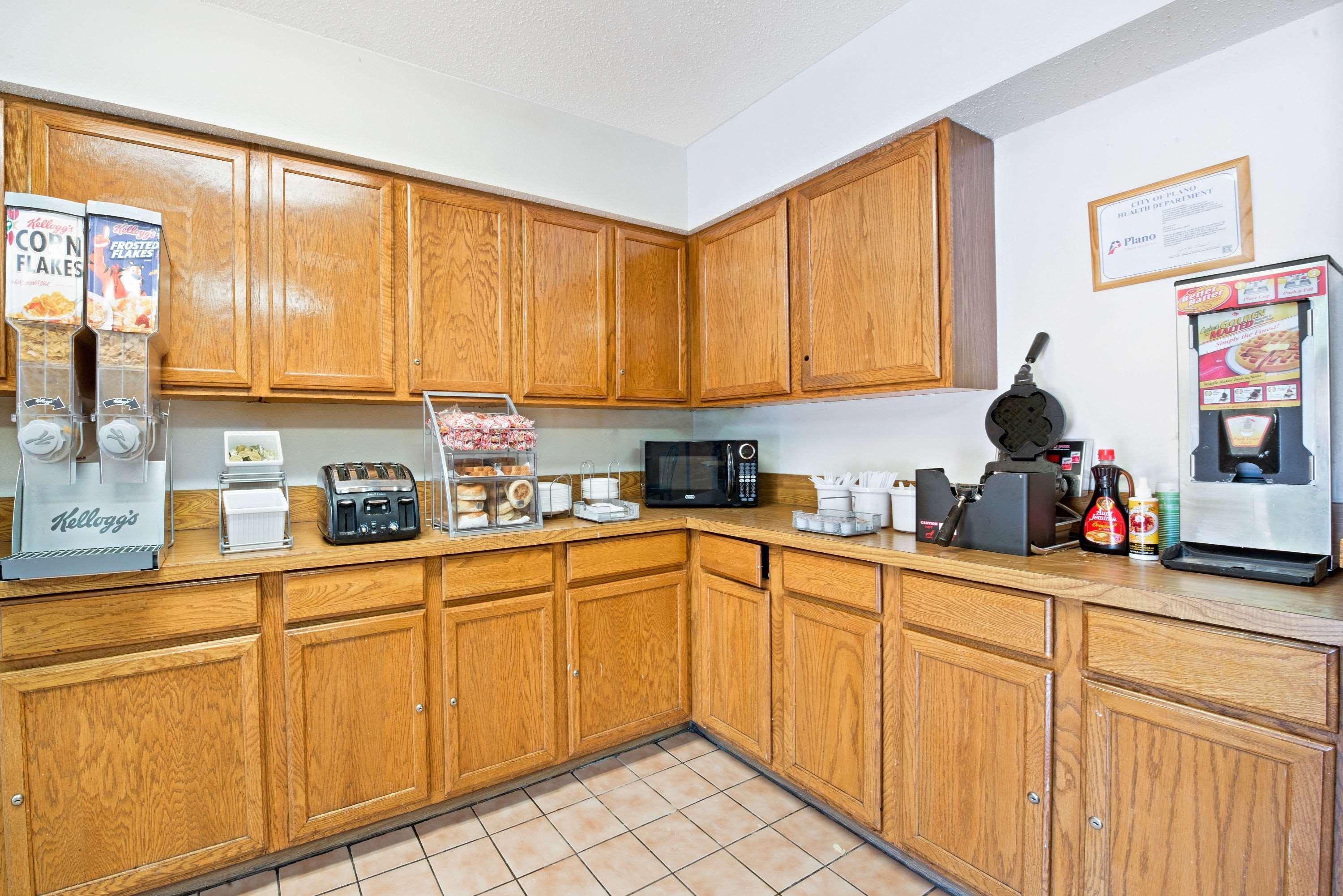 Super 8 By Wyndham Plano/Dallas Area Zewnętrze zdjęcie